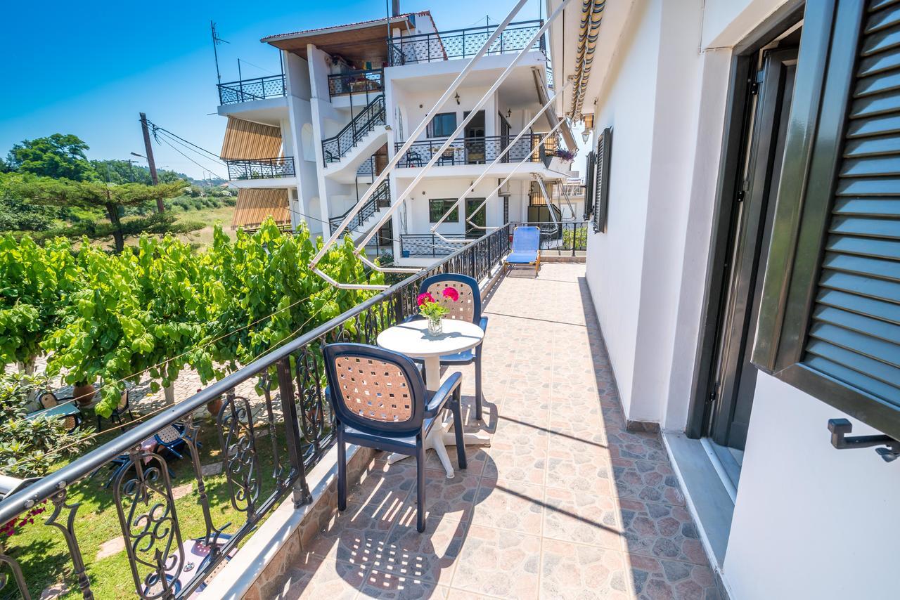 Elena Apartments Канали Экстерьер фото
